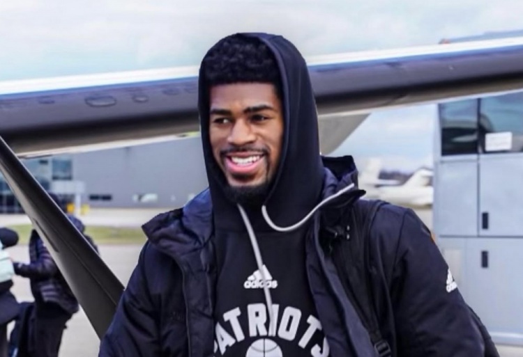 开云-媒体人：贝利首秀难言理想 刚来一切都陌生 多打几场才能全面了解