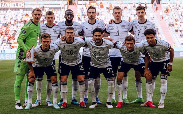 林良锋：这才是德国！三后卫+两翼齐飞打爆卫冕冠军