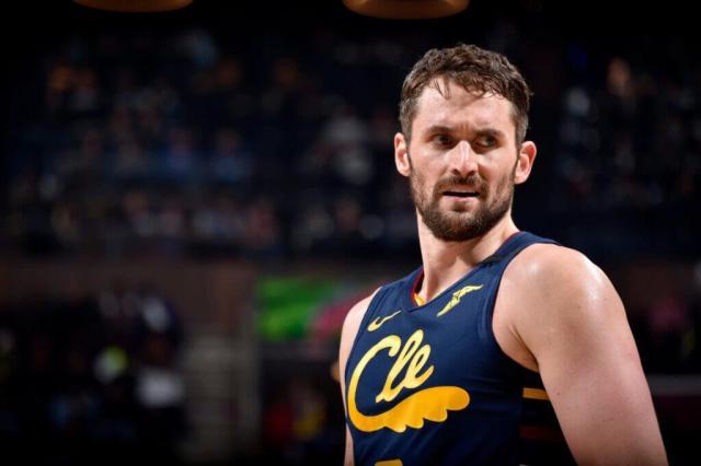 kaiyun-拉夫再度赛中情绪失控 他应该学格里芬买断离队？