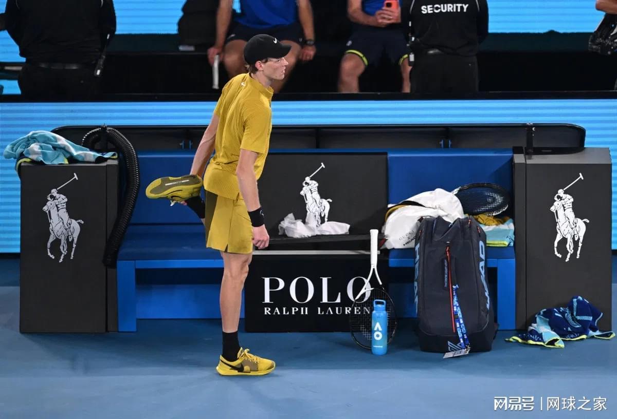 开云-辛纳因澳网争议性幕后一幕遭国外球迷猛烈批评：最令人讨厌的球员