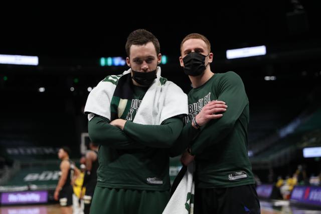 kaiyun-大胜无聊改玩摄影 四个瞬间证明字母哥仍在进步